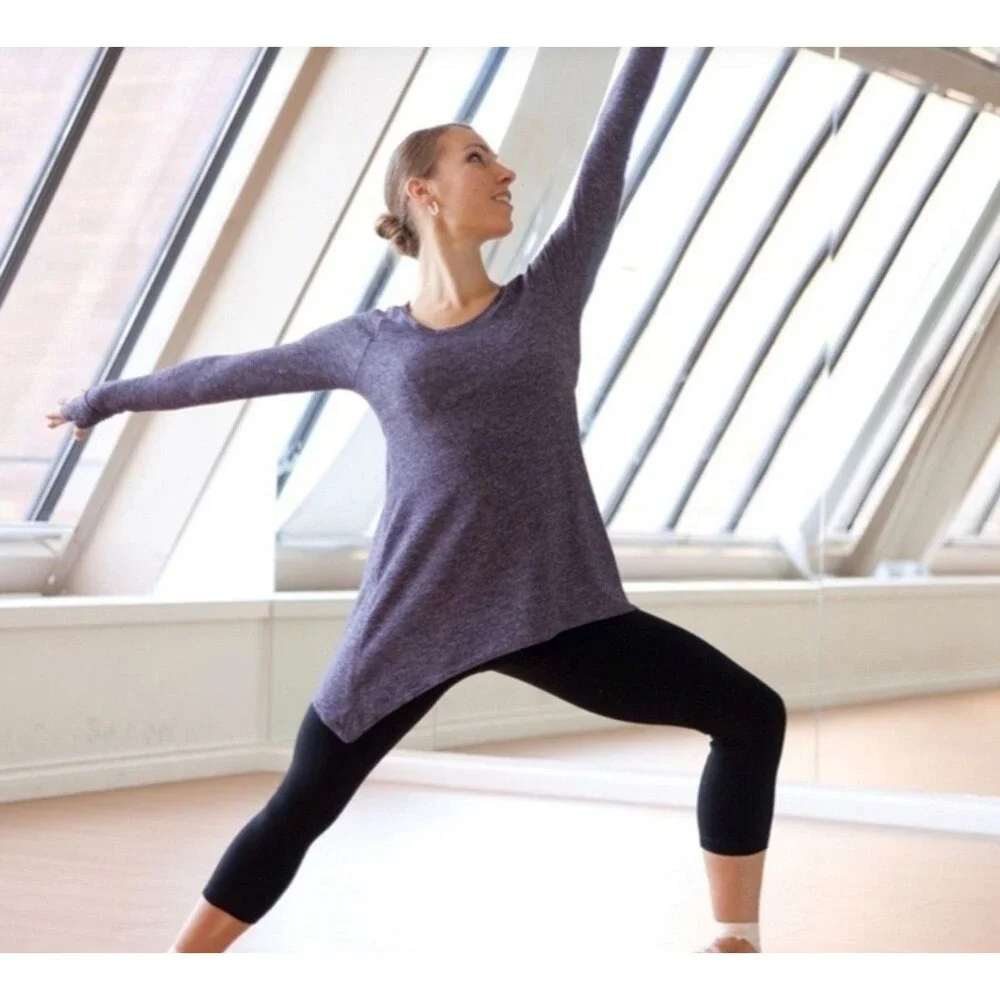 Lululemon Rehearsal Tunic Top 8 Long Sleeve Thumbholes Yoga Dance Purple Shirt